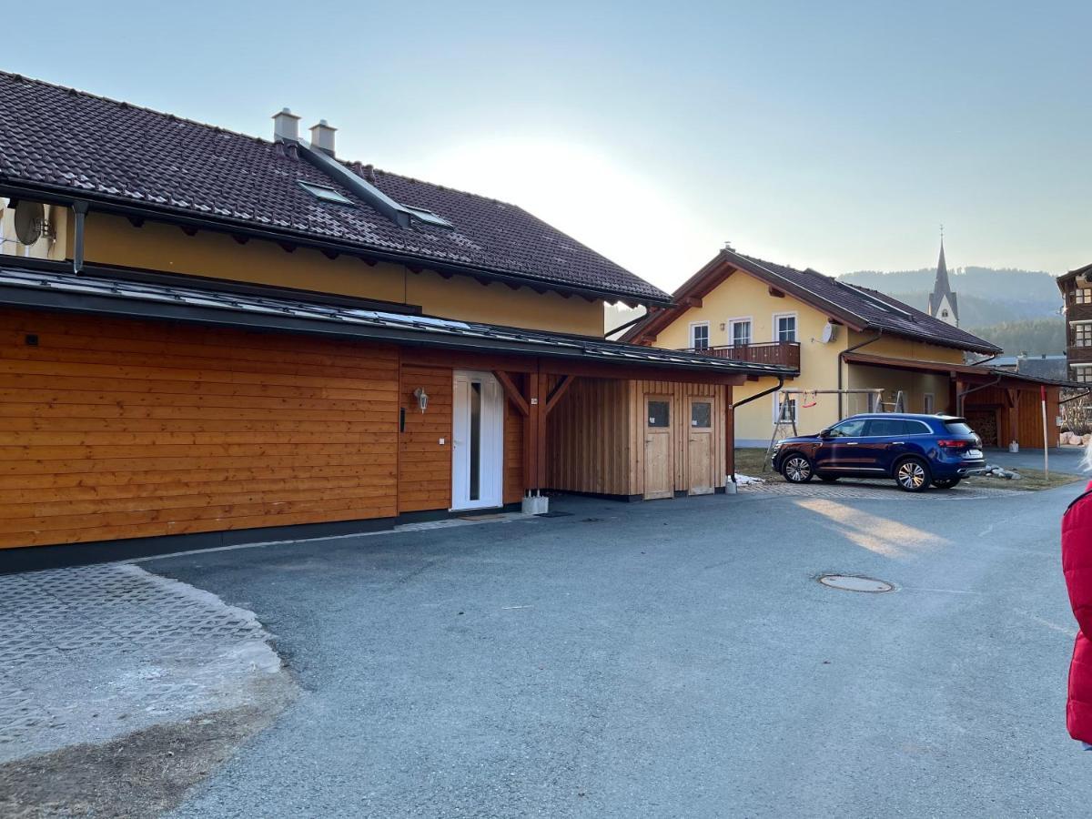 Sonnenchalet Mit Sauna Kotschach-Mauthen Luaran gambar